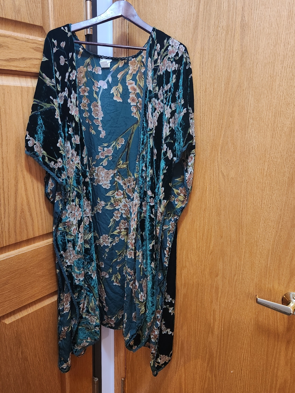 Natural Life Emerald Floral Velvet Duster Kimono